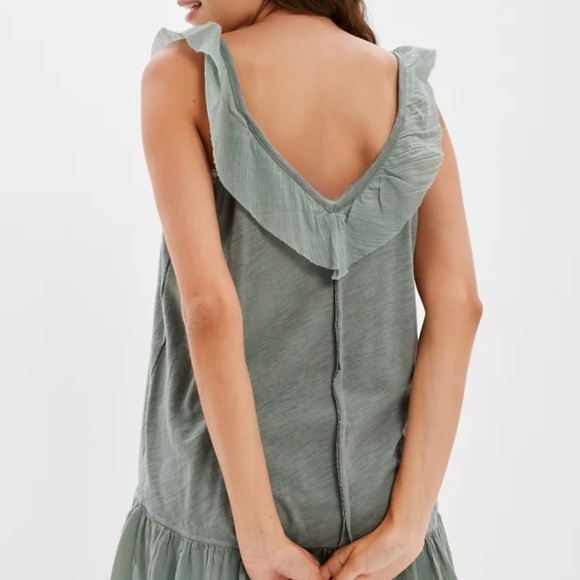 New American Eagle Outfitters Women’s Ruffle V Neck Tank Top Sage Sz XS/S - Picture 3 of 11